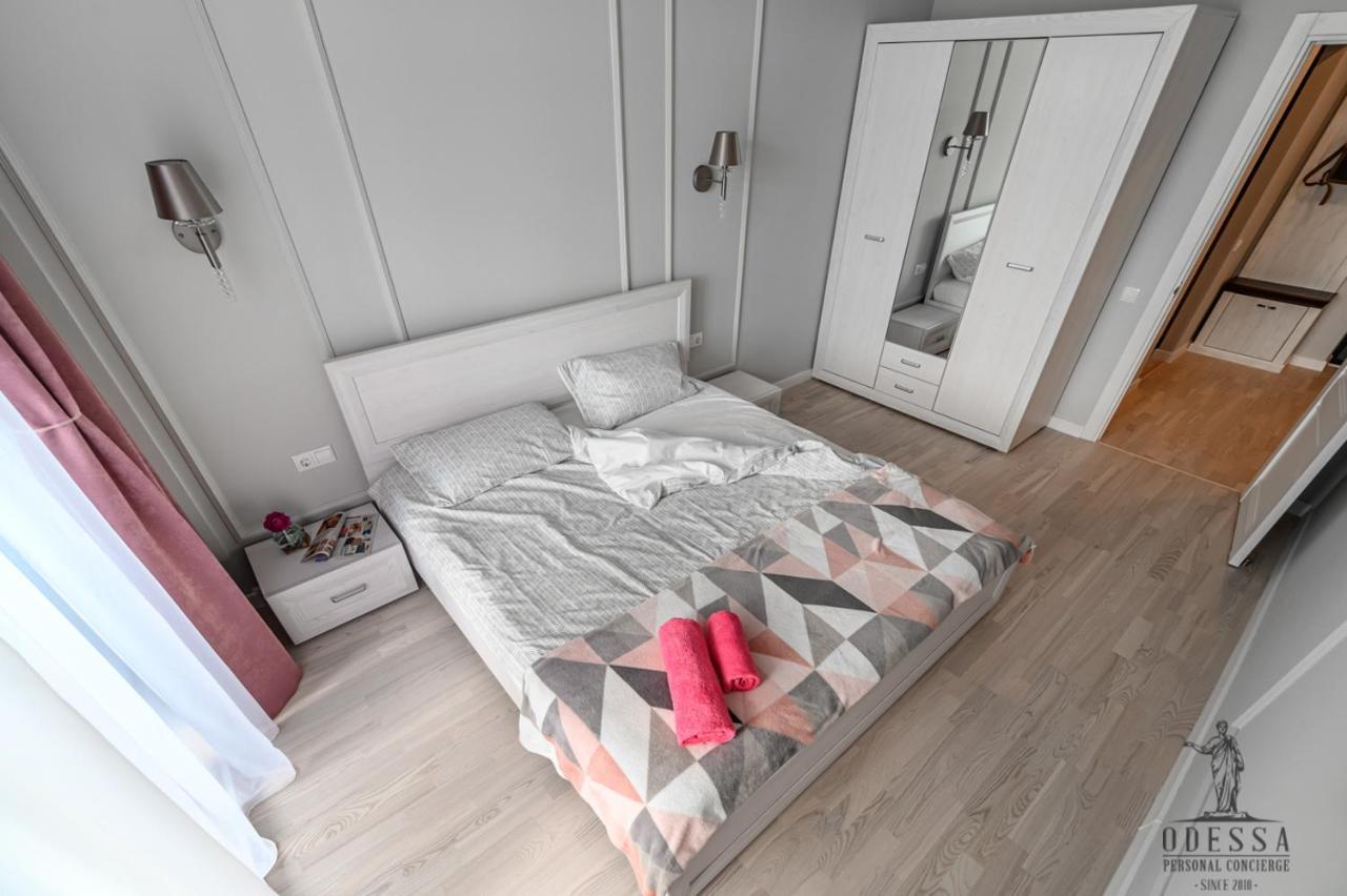 City Center New House Odessa Esterno foto