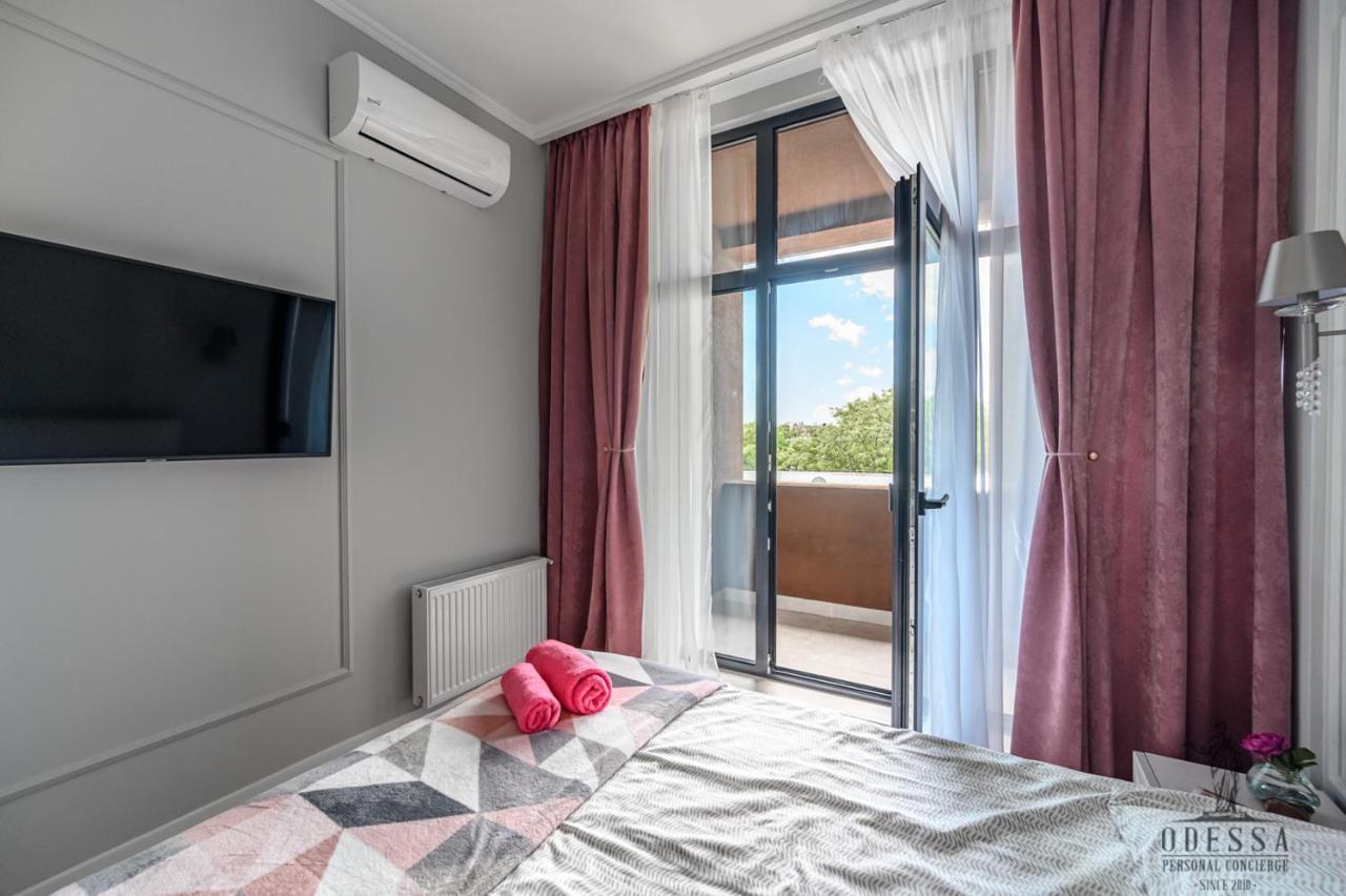 City Center New House Odessa Esterno foto