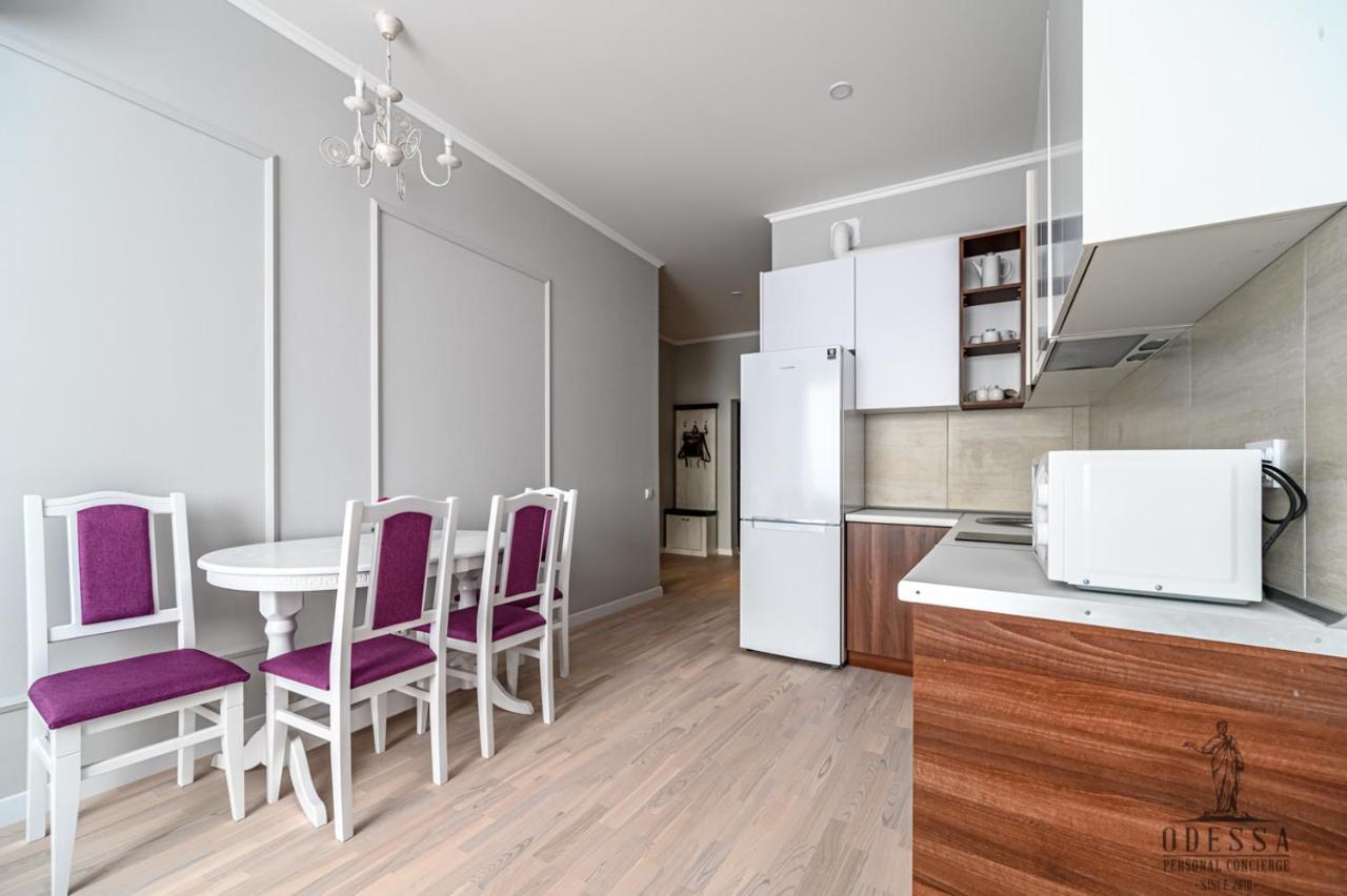 City Center New House Odessa Esterno foto