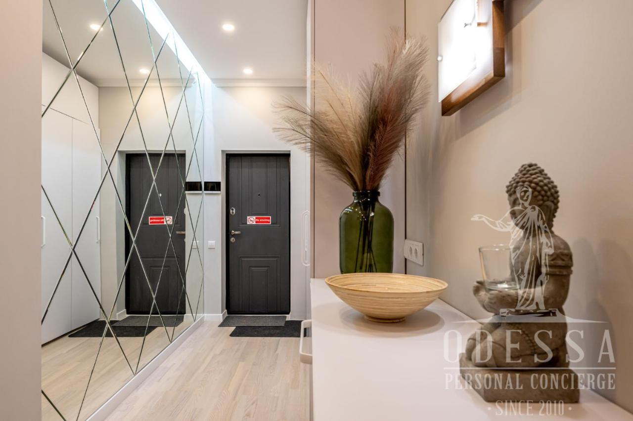 City Center New House Odessa Esterno foto